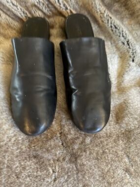 Black leather slip on flat mules VINCE Size 41-flats (heel)